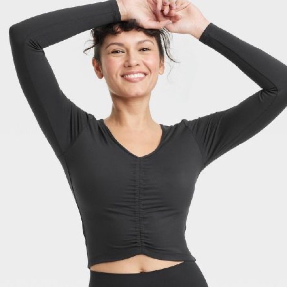 all in motion Tops - NWT - All in Motion - Flex Shirred Cropped Long Sleeve T-Shirt